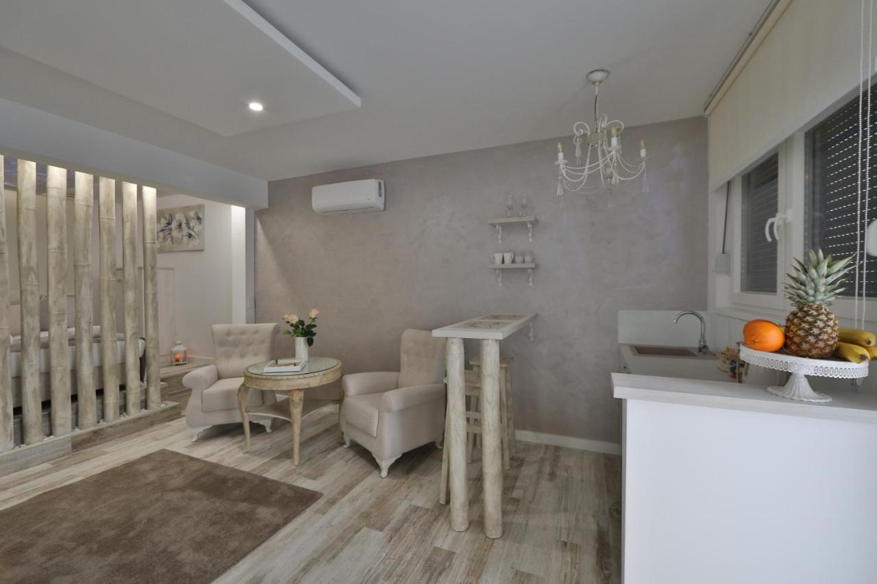 Joli Apartment Belgrad Exterior foto